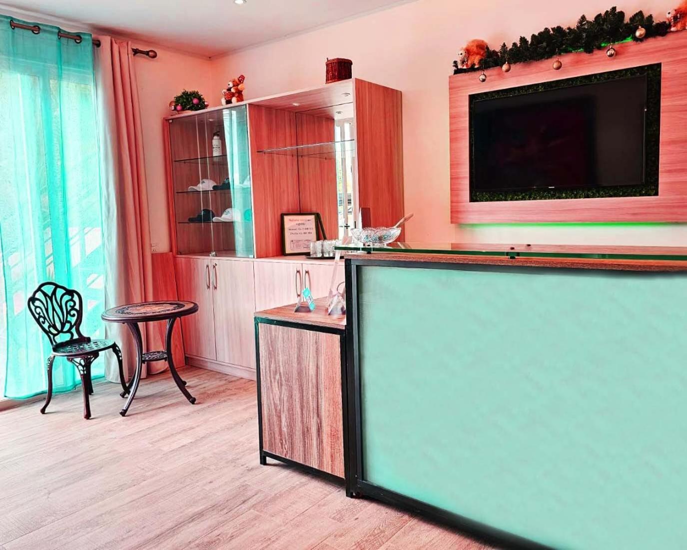 Hotel Oasis-Dream Holidays - La Petite France Сан Бернардино Екстериор снимка